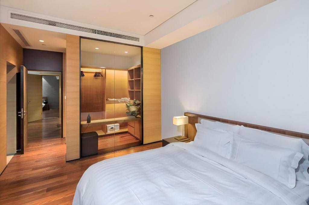 Grand Madison Qingdao Harbour-View Central（Former Qingdao Farglory Hotel） Exterior photo