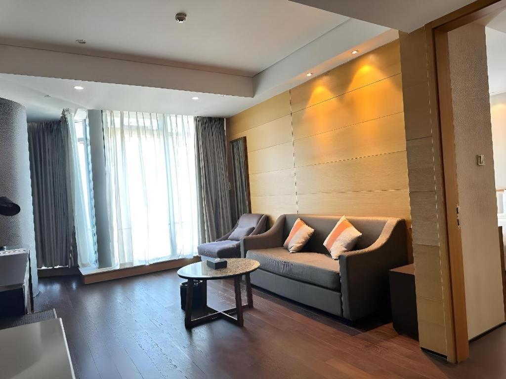 Grand Madison Qingdao Harbour-View Central（Former Qingdao Farglory Hotel） Exterior photo