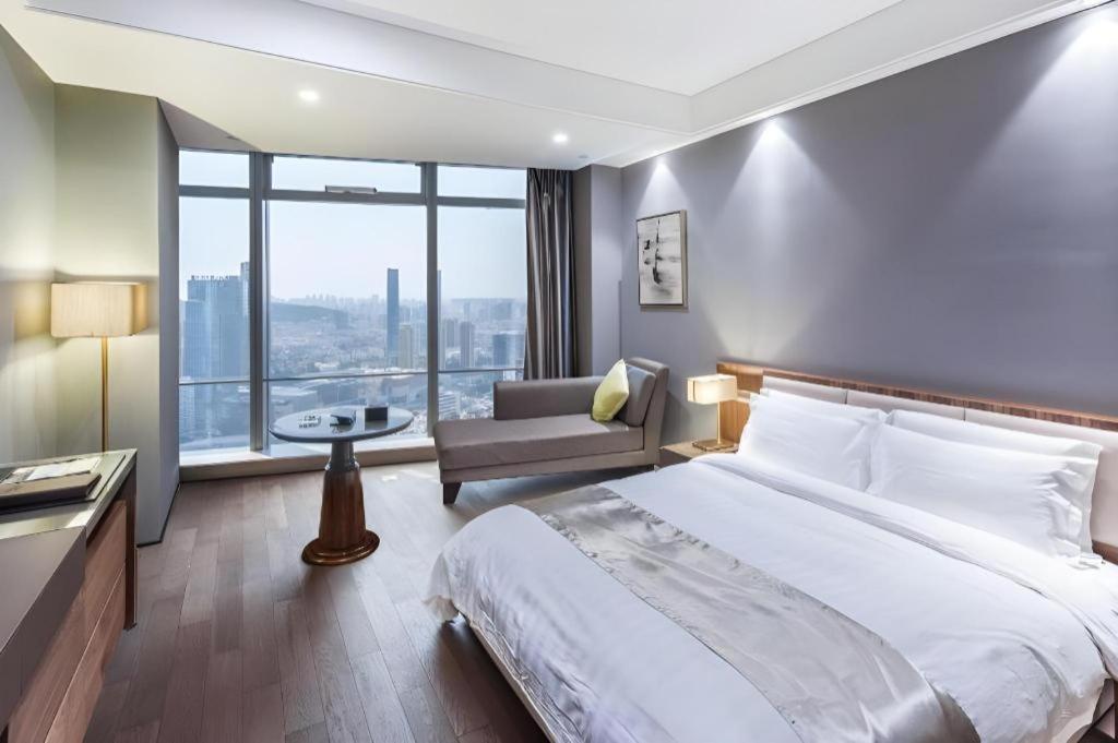 Grand Madison Qingdao Harbour-View Central（Former Qingdao Farglory Hotel） Exterior photo